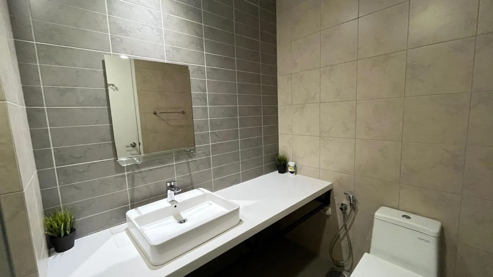 1 Room 1 Bathroom The Robertson Klcc Kuala Lumpur Apartment